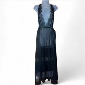 NIB SHEIN Long Lace Sheer Neglige’ M